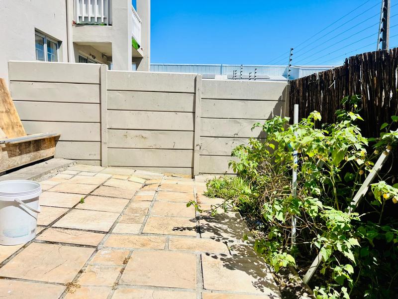 2 Bedroom Property for Sale in Thornton Western Cape